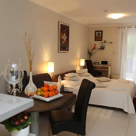 Apartments Lavica Beach Dumicic Podstrana Room photo