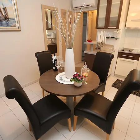 Apartments Lavica Beach Dumicic Podstrana Room photo