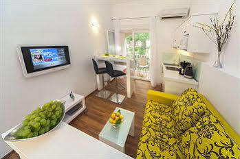 Lavica Dumicic Apartment Podstrana